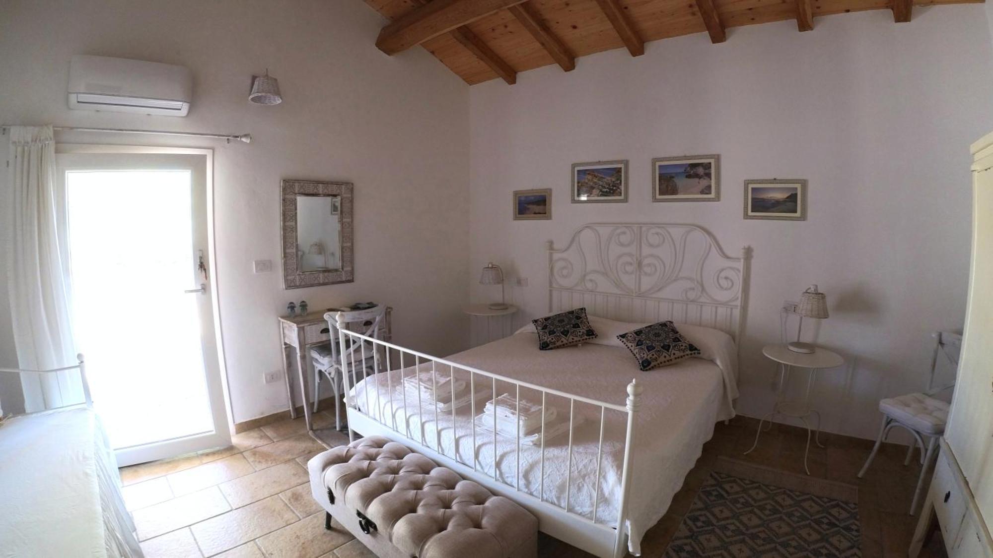 Monti Russu Natural Guest House Aglientu Exterior foto